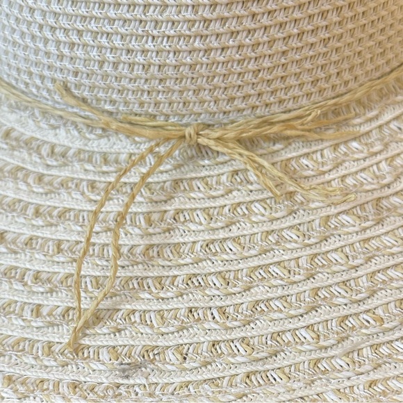 🌟HP🌟VTG 2000s Textured Cream Wide Brim Paper Straw Hat by Nine West - Picture 8 of 13